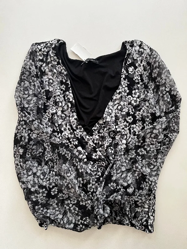 Blouse Long Sleeve By White House Black Market O In White Black, Size: L